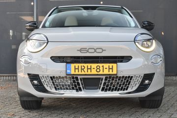 Voertuigafbeelding 3