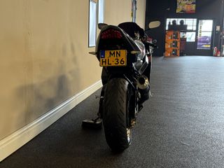 Voertuigafbeelding 3