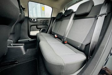 Voertuigafbeelding 11