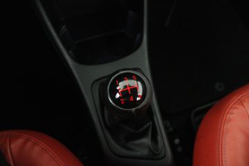 Voertuigafbeelding 16