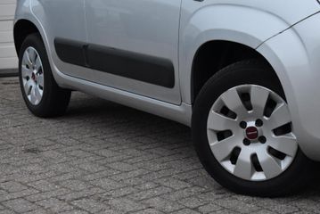 Voertuigafbeelding 4