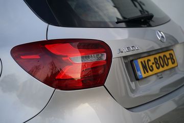 Voertuigafbeelding 5