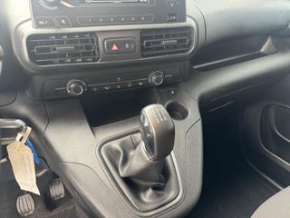 Voertuigafbeelding 17