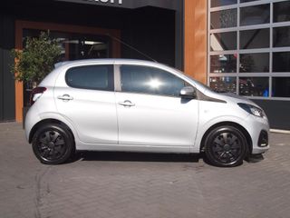 Voertuigafbeelding 6