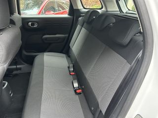 Voertuigafbeelding 14