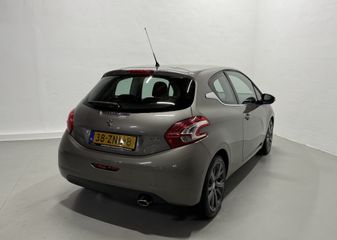 Voertuigafbeelding 6