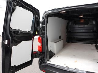 Voertuigafbeelding 12