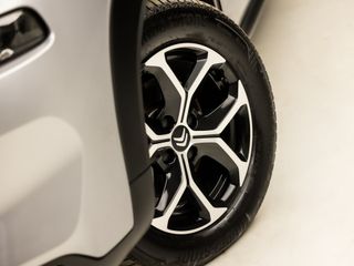 Voertuigafbeelding 12