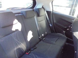 Voertuigafbeelding 16