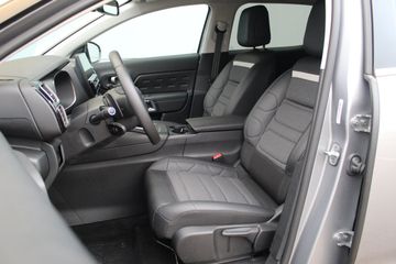 Voertuigafbeelding 2