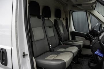 Voertuigafbeelding 12