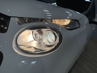 Voertuigafbeelding 9