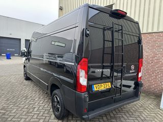 Voertuigafbeelding 4