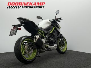 Voertuigafbeelding 14