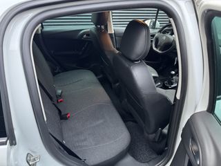 Voertuigafbeelding 12