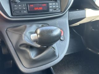 Voertuigafbeelding 16