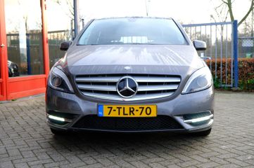 Voertuigafbeelding 6