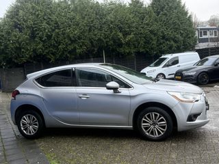 Voertuigafbeelding 4