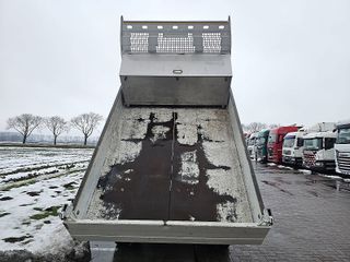 Voertuigafbeelding 13