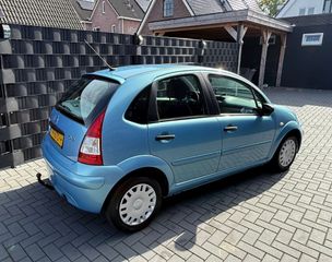 Voertuigafbeelding 4