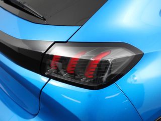 Voertuigafbeelding 7