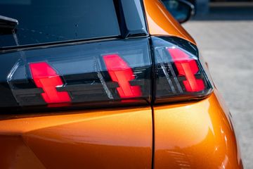 Voertuigafbeelding 10