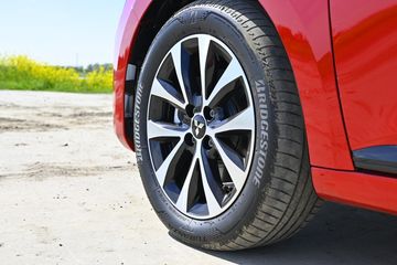 Voertuigafbeelding 8