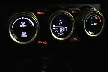 Voertuigafbeelding 6