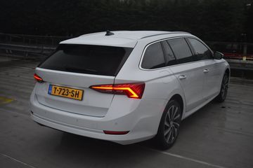 Voertuigafbeelding 3