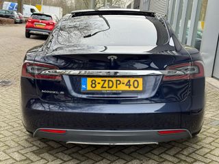 Voertuigafbeelding 8