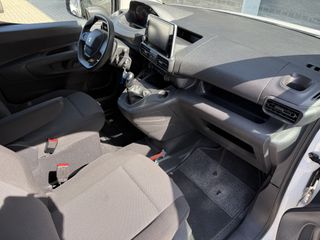 Voertuigafbeelding 31