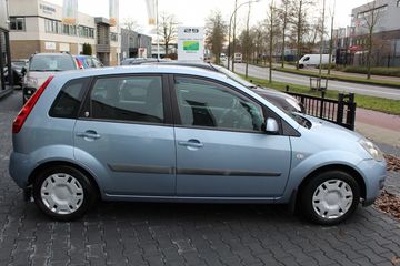 Voertuigafbeelding 4