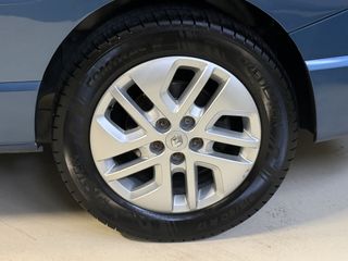 Voertuigafbeelding 12