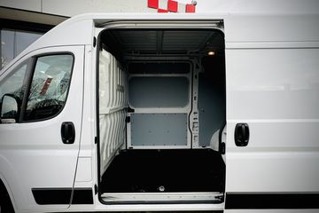 Voertuigafbeelding 12