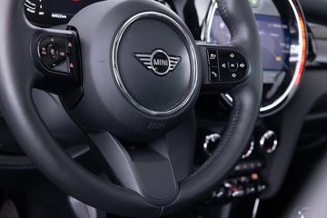 Voertuigafbeelding 11