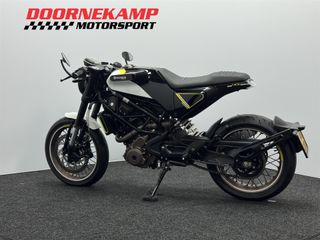 Voertuigafbeelding 9