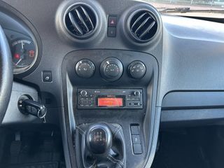 Voertuigafbeelding 17