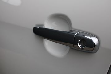 Voertuigafbeelding 9