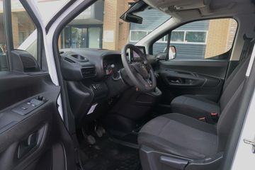 Voertuigafbeelding 6