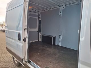 Voertuigafbeelding 16