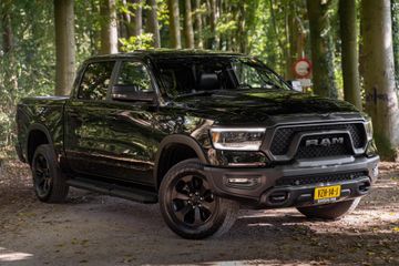 Voertuigafbeelding 4