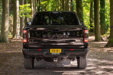 Voertuigafbeelding 6