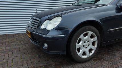 Voertuigafbeelding 6