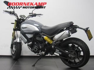 Voertuigafbeelding 4