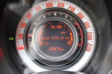 Voertuigafbeelding 9