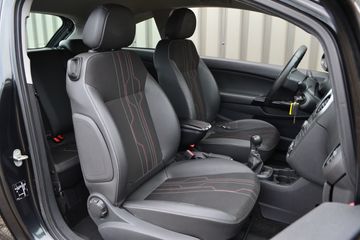 Voertuigafbeelding 8