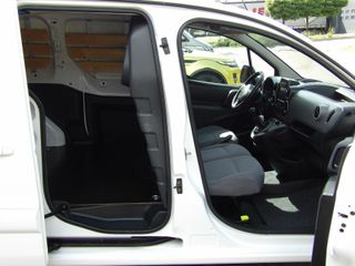 Voertuigafbeelding 12