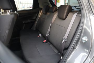 Voertuigafbeelding 16