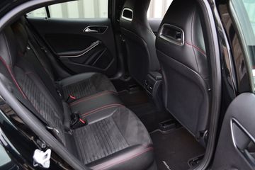 Voertuigafbeelding 11