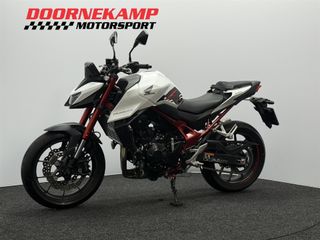 Voertuigafbeelding 7